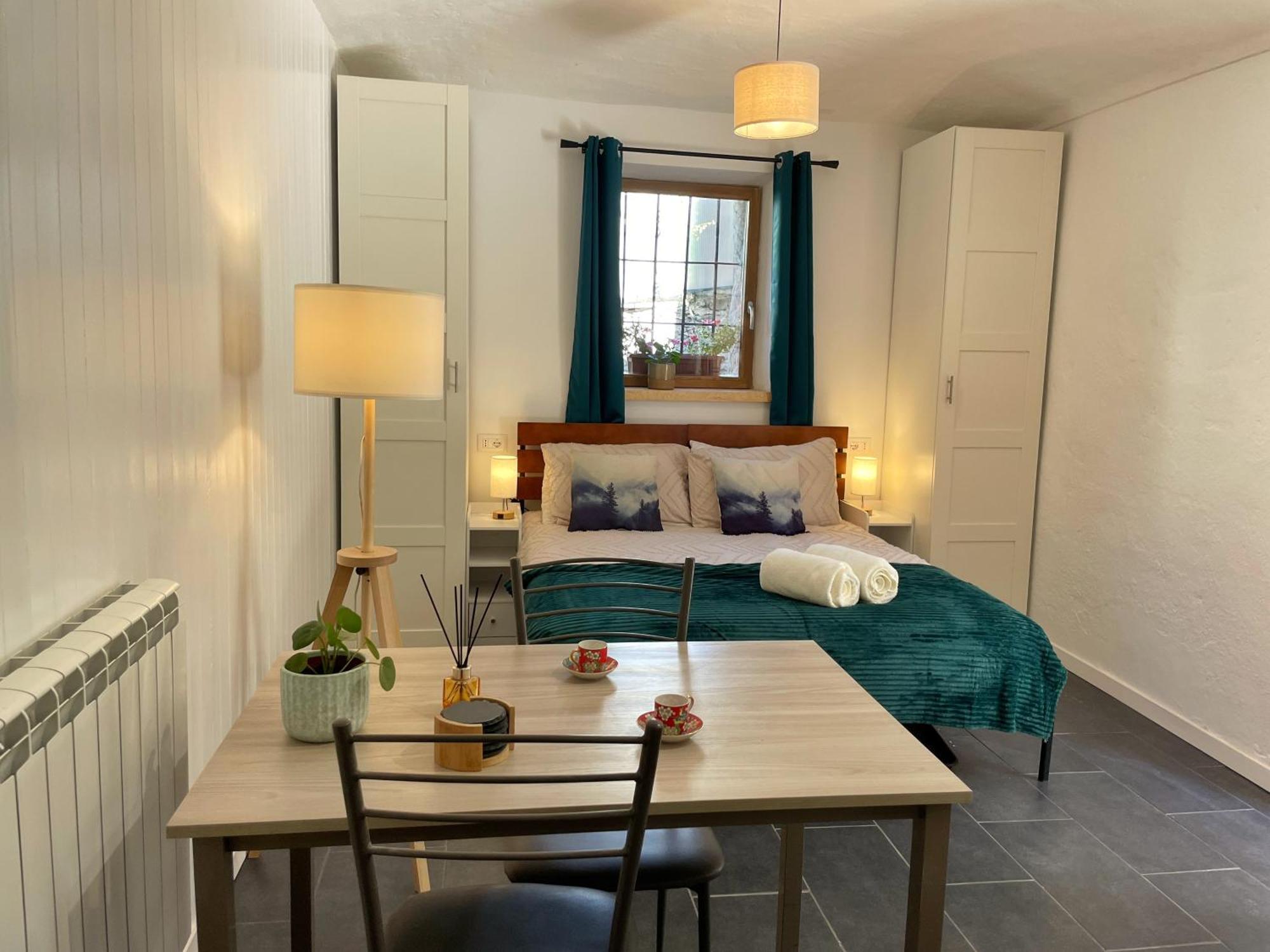 The Hideaway - And The Via Lattea Apartment *