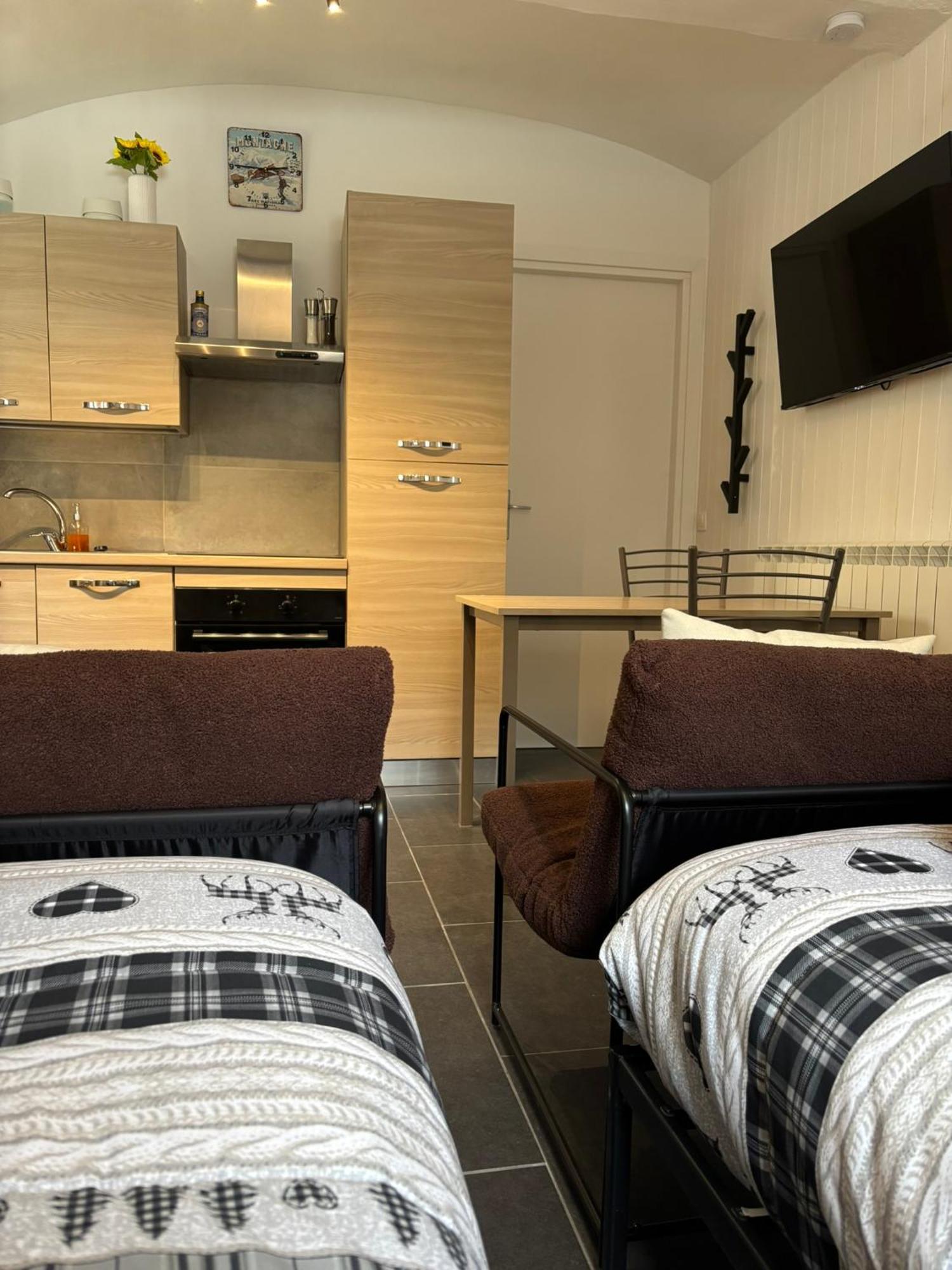 The Hideaway - And The Via Lattea Apartment